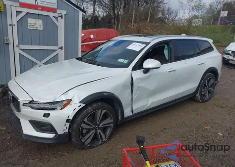 2025 Volvo V60 Cross Country B5 Plus from USA, damaged, VIN YV4L12WK6S2149807
